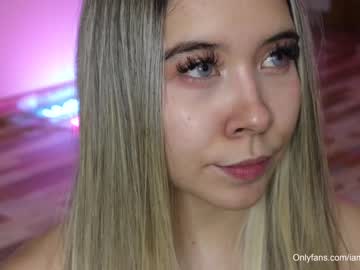 couple
        students_porn cam image #1876050