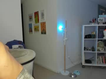 girl
        lonelly_lolly98 cam image #4255627