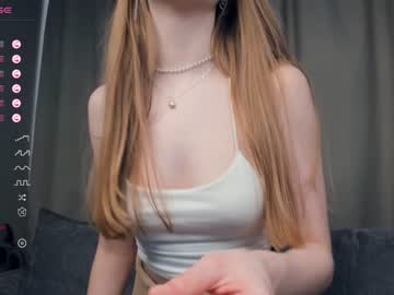 girl
        _magic_smile_ cam image #2589298