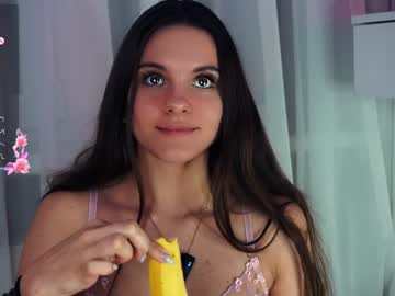 girl
        lorettadunnell cam image #3985999