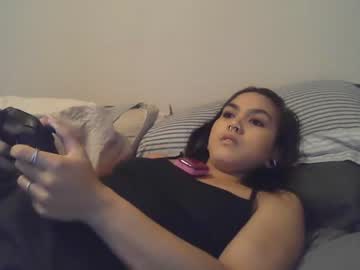 girl
        karebearxx cam image #1328431