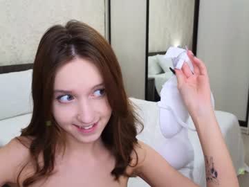 girl
        tadammary cam image #2658819