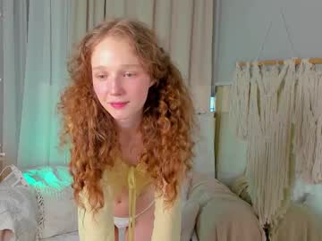 girl
        rose_charming_ cam image #4629323