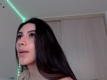 girl
        charlotte114 cam image #201639