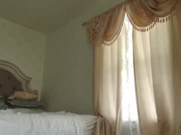 girl
        littlegreekflower cam image #2855839