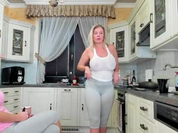girl
        tunderose cam image #3534786