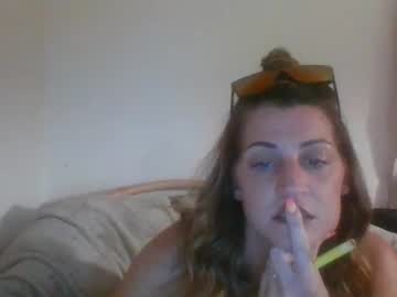 girl
        prettypettypenny cam image #3227072