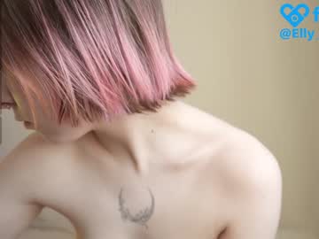 girl
        takemesempai cam image #2806731