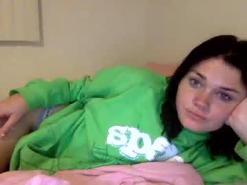 girl
        cassidyyqueen cam image #1053839