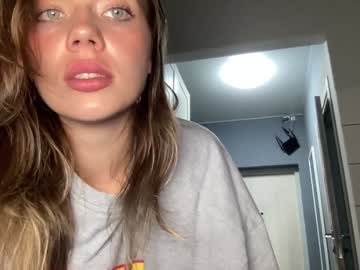 girl
        angel_from_sky cam image #3123307