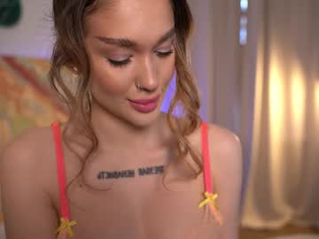 girl
        roxytoxic cam image #4333260