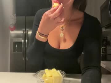 girl
        camiliakxoxo cam image #4418893