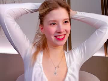 girl
        milablush cam image #2098925