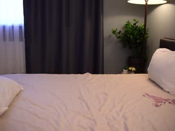 girl
        tessarosse_ cam image #2289496