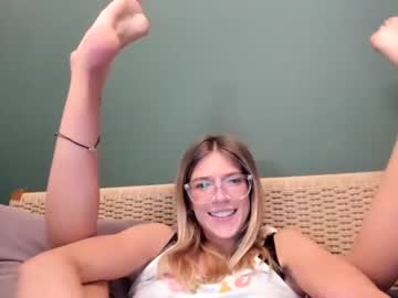 girl
        oliviahansleyy cam image #2805866