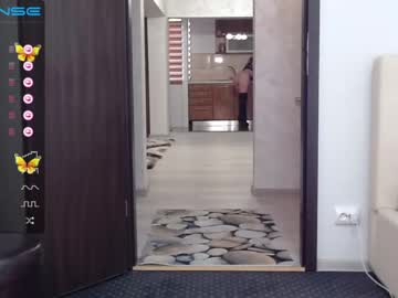 girl
        carmela_fox cam image #691834