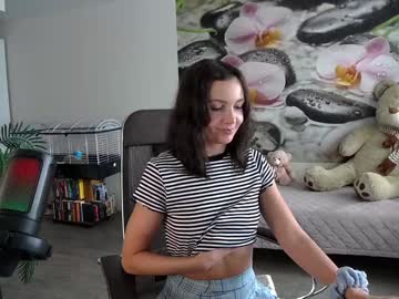girl
        jennycutey cam image #3700769