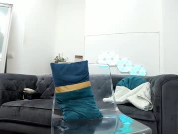 girl
        hotfallingdevil cam image #1729212