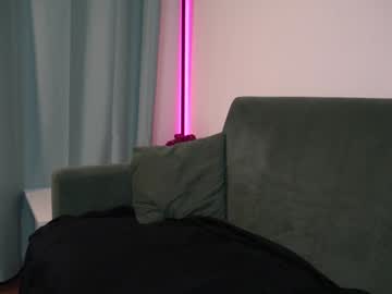 girl
        julia_cristal cam image #3264500