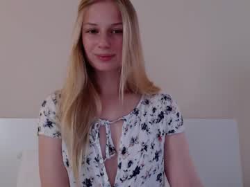girl
        magic_couple13 cam image #169072