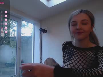 girl
        lucydelovely cam image #1523037