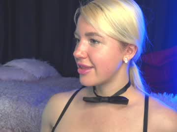 girl
        tinayummy cam image #614571