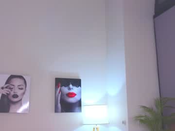 girl
        alicepreuoston cam image #3755749