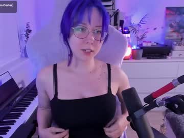 girl
        blue_mooncat cam image #2875504