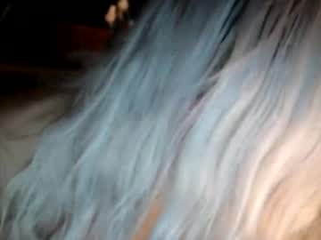 girl
        kipsy420 cam image #3112411