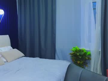 girl
        milablush cam image #2447975