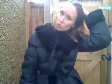 girl
        eatmypie69 cam image #2002904