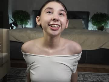 girl
        zarascarlett cam image #4025737