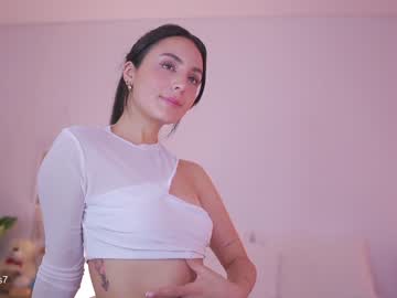 girl
        annie_dreams cam image #1962487