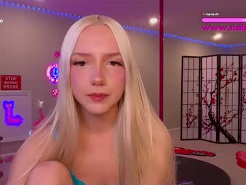 girl
        riababe cam image #4250931