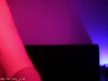 girl
        shy_jane cam image #3160343