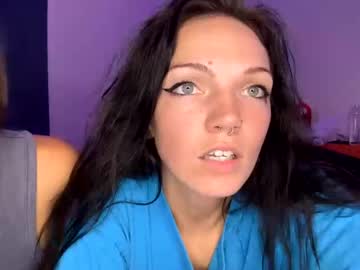 couple Webcam Girls Sex Thressome And Foursome with mamakinchen24