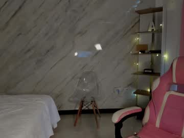 girl
        allisonpalmer cam image #3913398