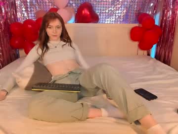 girl
        miss_redfox cam image #617443