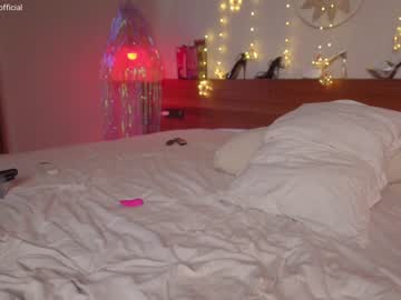 girl
        emilia98xxx cam image #2364294