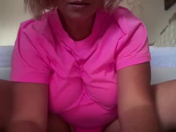 girl
        kiradivine cam image #3320046