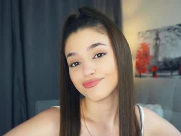 girl
        zarabeamer cam image #4513268