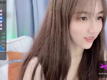 girl
        abby_youyou cam image #178421