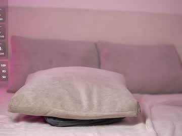 girl
        honeyyykate cam image #3478823