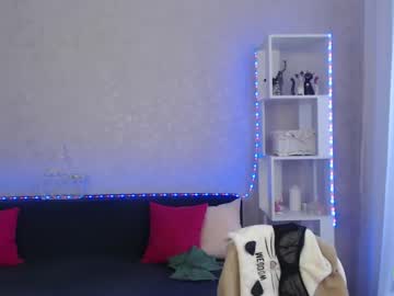 girl
        ellyloy cam image #210626