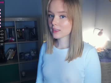 girl
        sun_shiiine cam image #884328