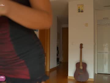 girl
        arletnoa cam image #2678056