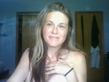 girl
        juicyfruit71068 cam image #1449674