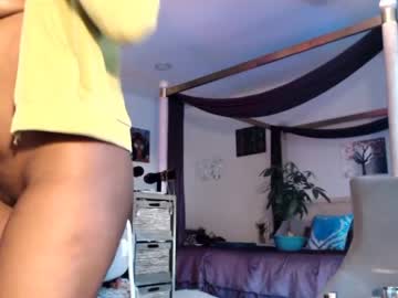 girl
        wynterheat cam image #179225