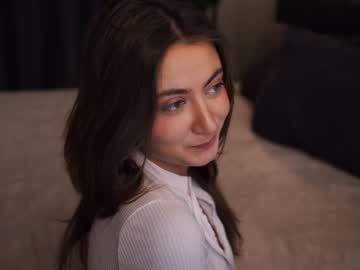 girl
        tessarosse_ cam image #1945018