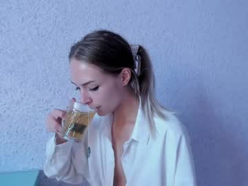 girl
        eva_vex cam image #1498693